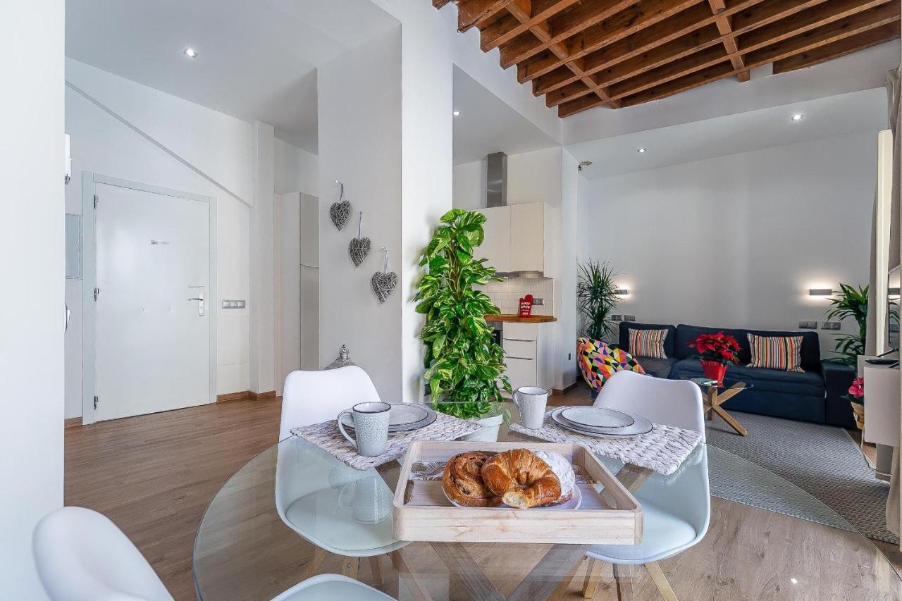 Deluxe Larios Malaga Center Apartment Екстер'єр фото
